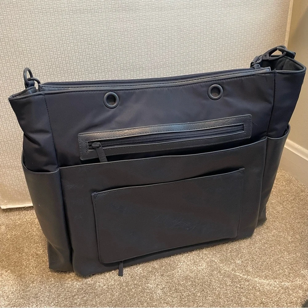 BÉIS The Diaper Bag in Navy